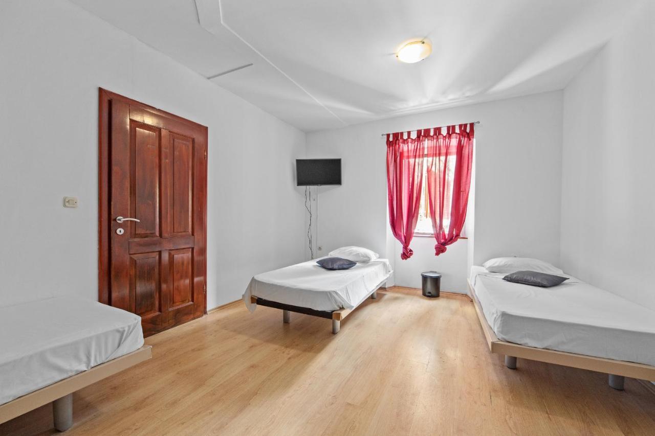 Pula Hostel 외부 사진